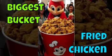 Biggest FRIED CHICKEN Bucket of Chickenjoy at Jollibee Toronto! | Pinay budol finds