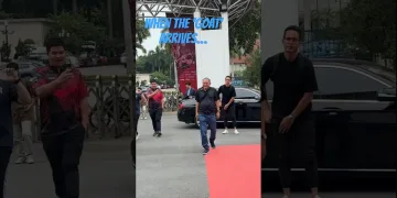 When Efren Reyes rocks up at the Matchroom Pool Hanoi Open! #efren #efrenreyes #batareyes #shorts | Pinoy podcast highlights