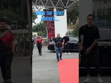 When Efren Reyes rocks up at the Matchroom Pool Hanoi Open! #efren #efrenreyes #batareyes #shorts | Pinoy podcast highlights
