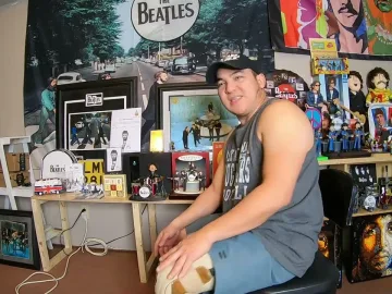 Pinoy BEATLES COLLECTOR in Canada Showing my collections | Pinoy vintage collection